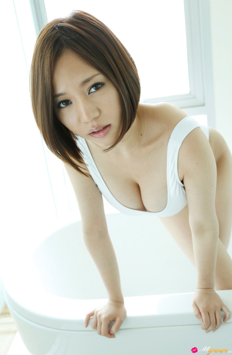 Show And Tell » All Gravure Free Nude Pictures