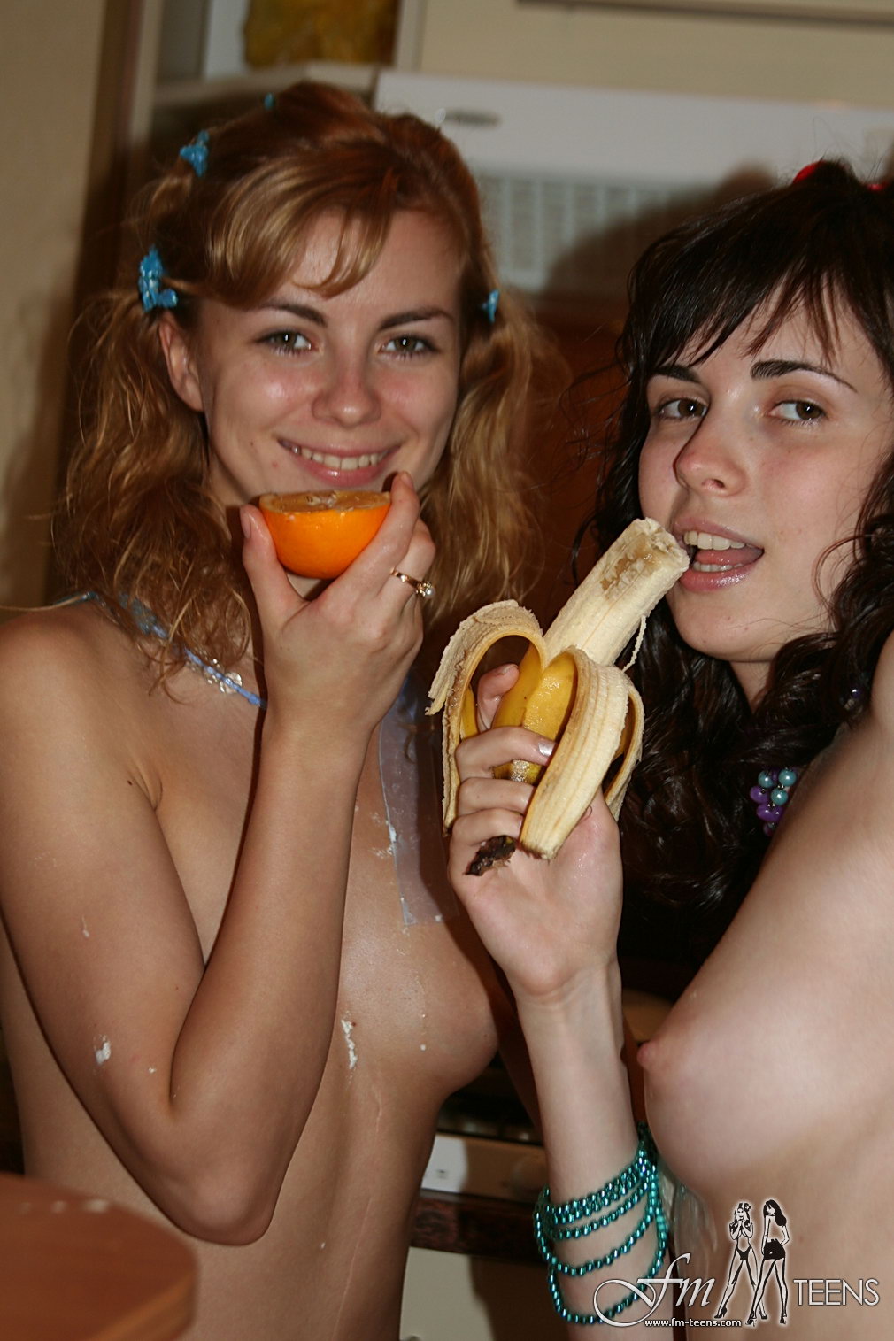 Fruits / FM Teens Free Mobile Bravo Erotica