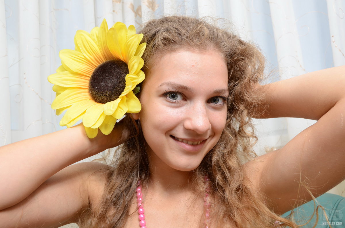 Sunflower » Nude Dolls Free Nude Pictures